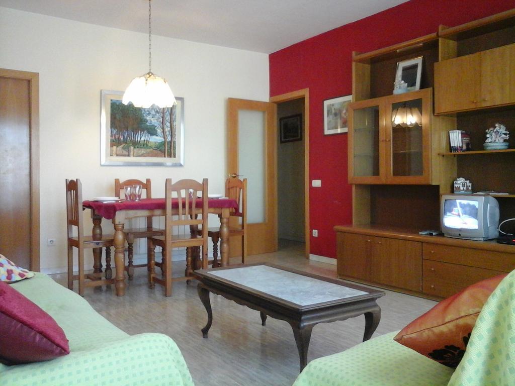 Apartament Fira L'Hospitalet de Llobregat Ruang foto